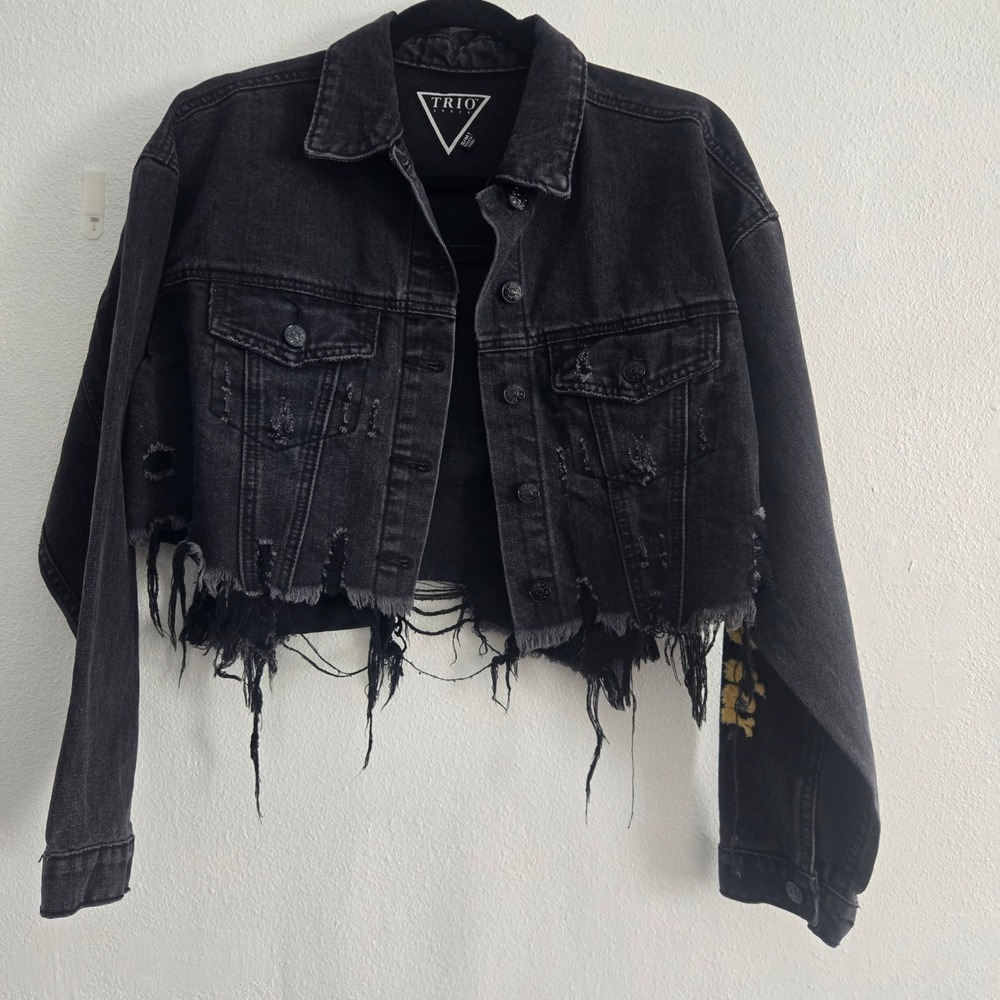 Trio Urban Black Distressed Cropped Denim Jacket Smiley Face Have a Nice Day S/M